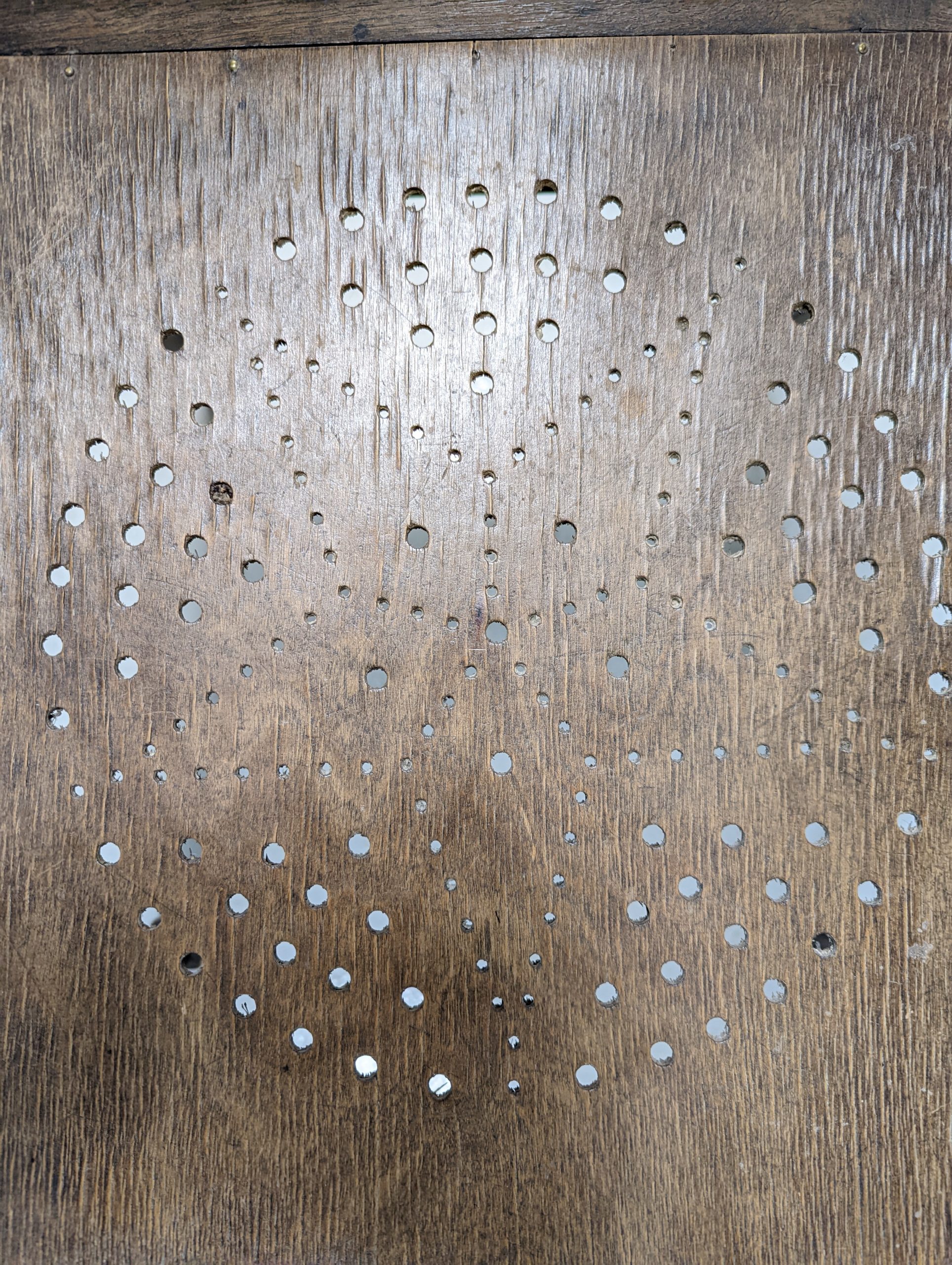 Holzstuhl restauriert ,Detail Sitzplatte