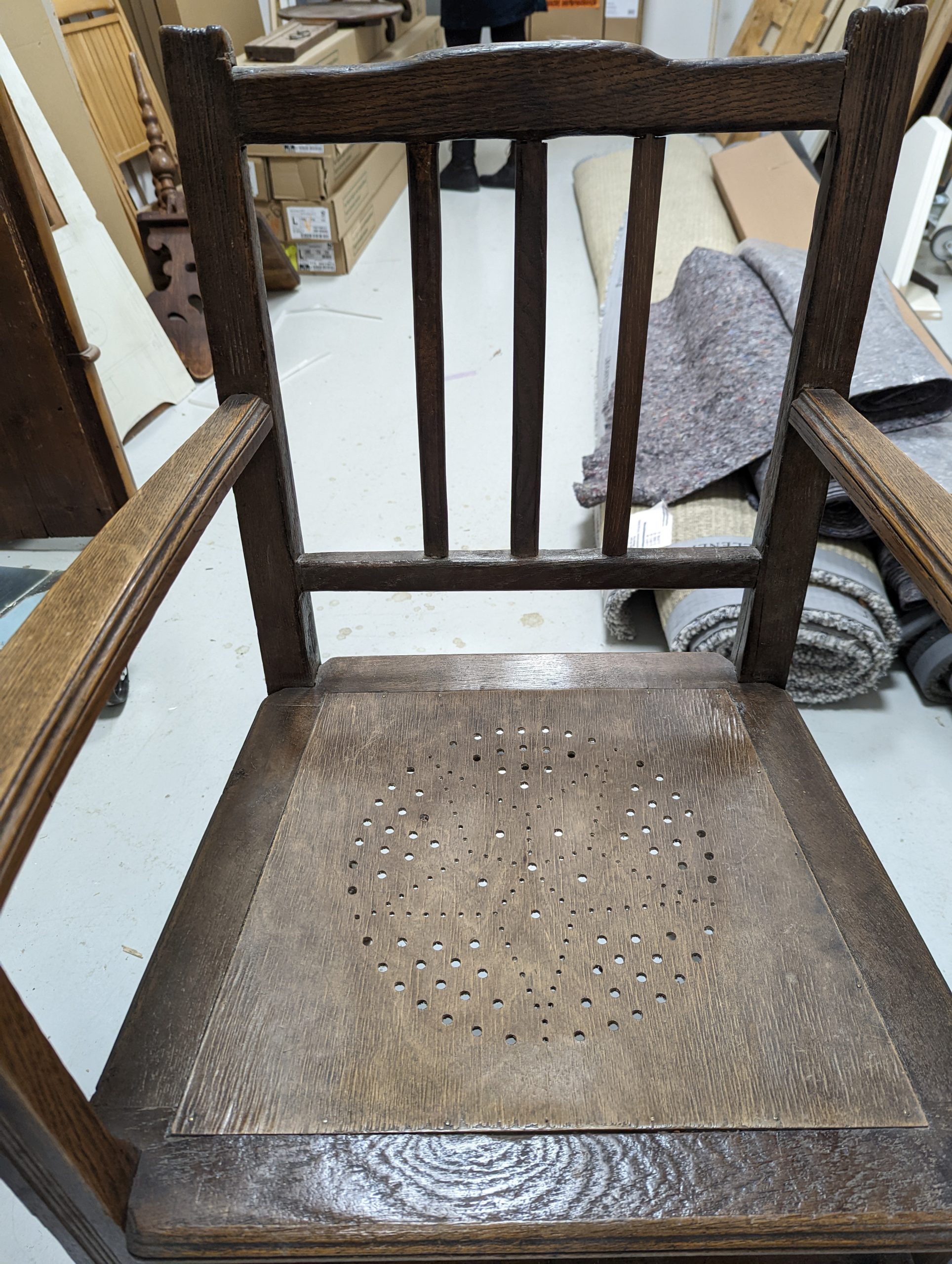 Holzstuhl restauriert