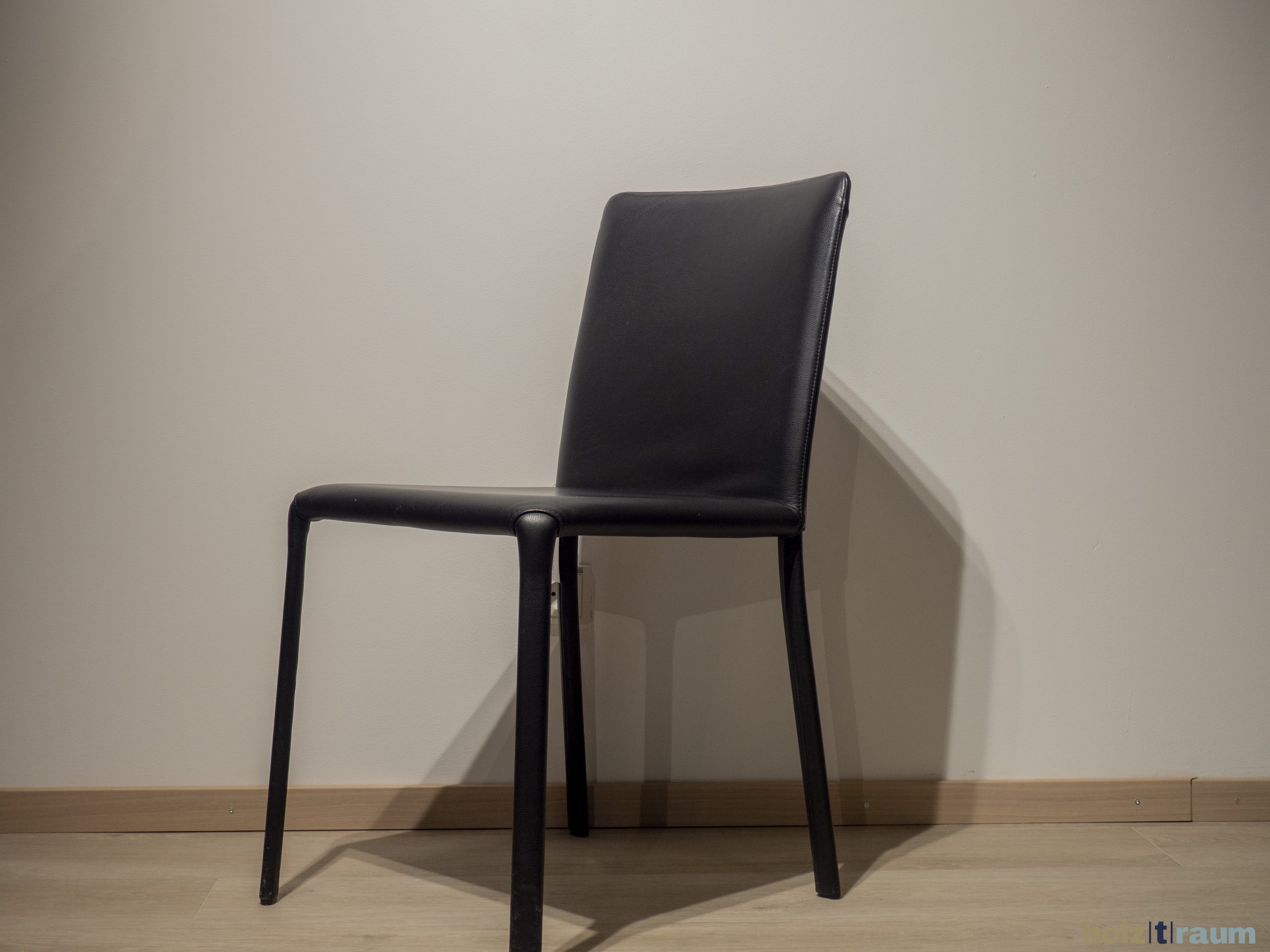 Ozzio Lederstuhl schwarz