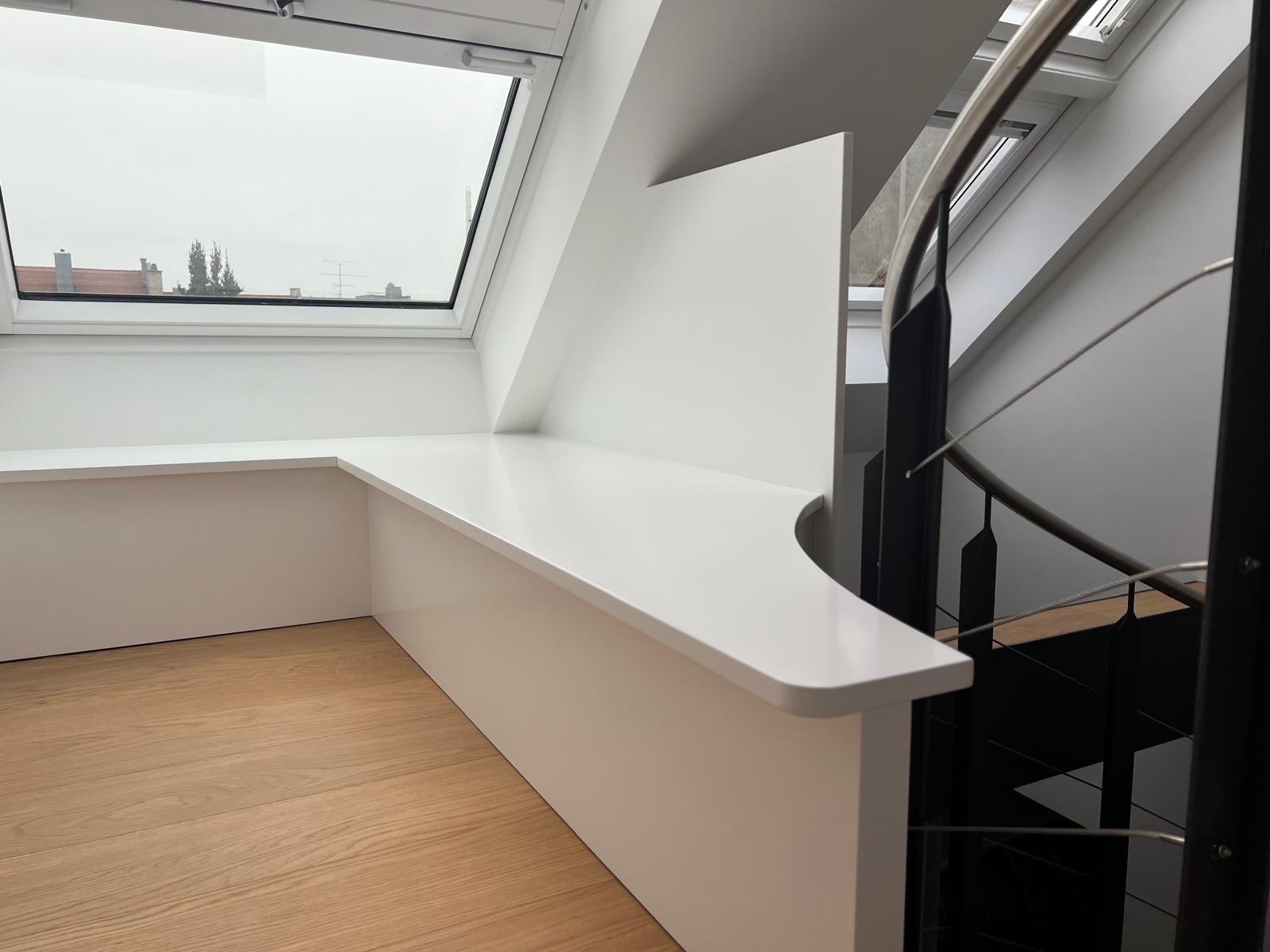 Sitzbank Mansarde, weiß lackiert